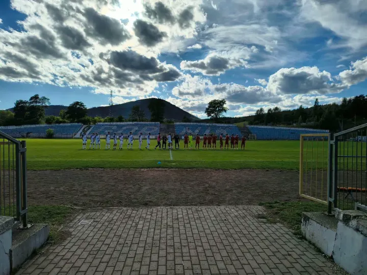 GNM vs Zjednoczeni Żarów